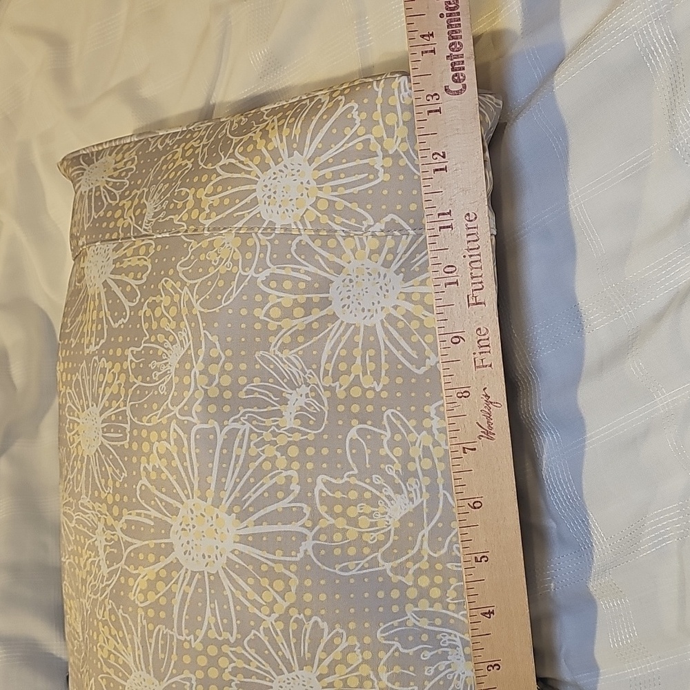 Beyond A Bag Gray And Yellow Floral Tote Bag - Picture 11 of 17